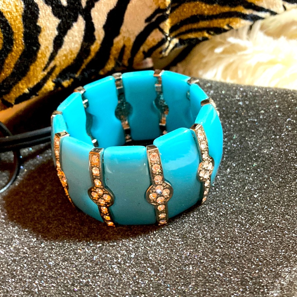 NWOT turquoise bracelet